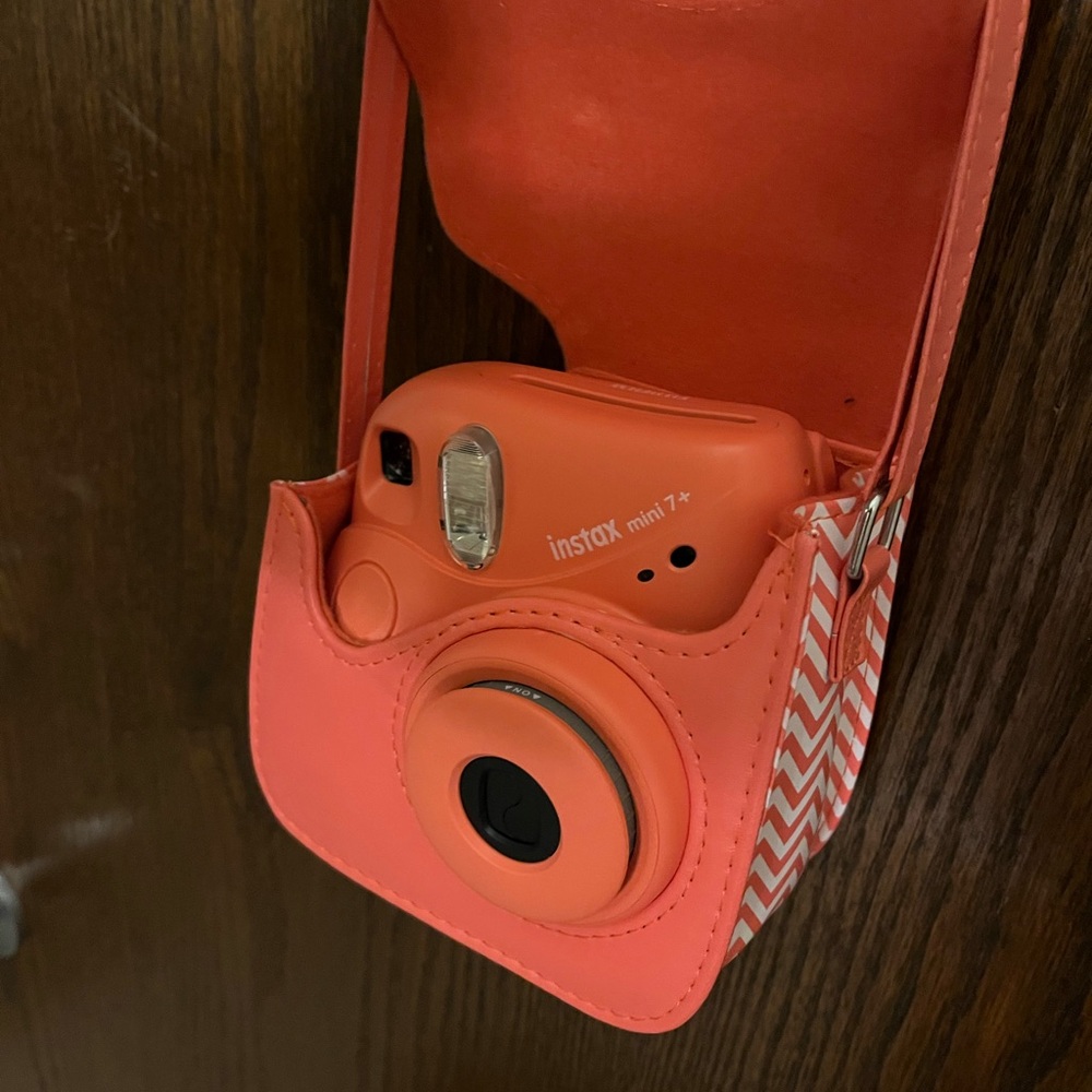 Instax Mini 7+ Camera & Crossbody Case